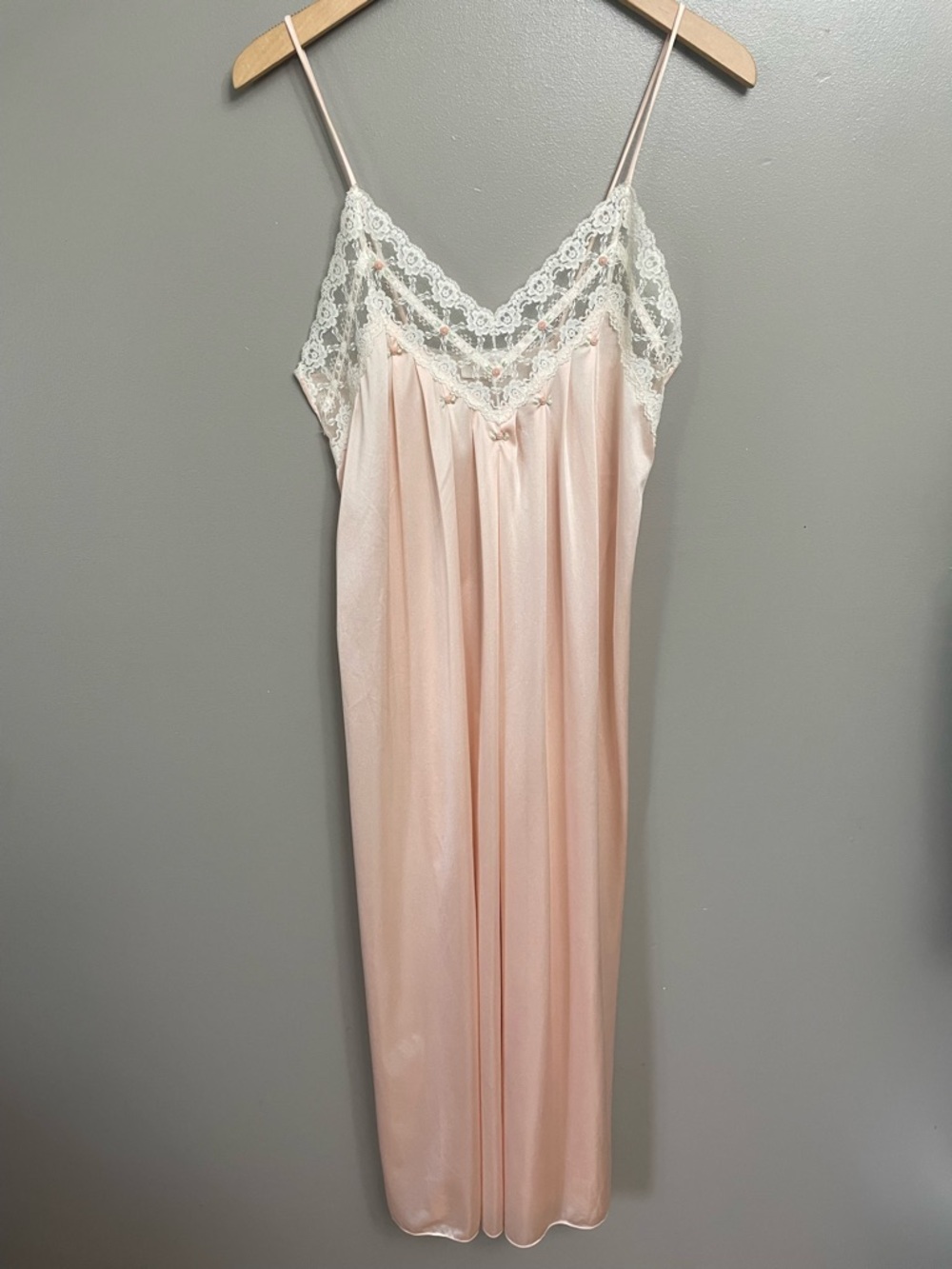Vintage Barbizon Night Gown Slip Dress peach lace small? Feminine